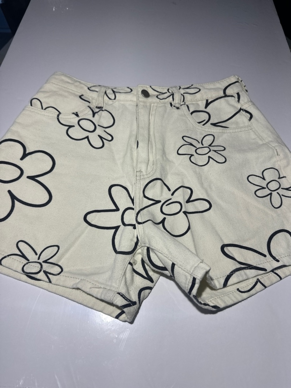 Cream Floral-Print High-Rise Jean Shorts Vintage Vibe Summer - Picture 2 of 6